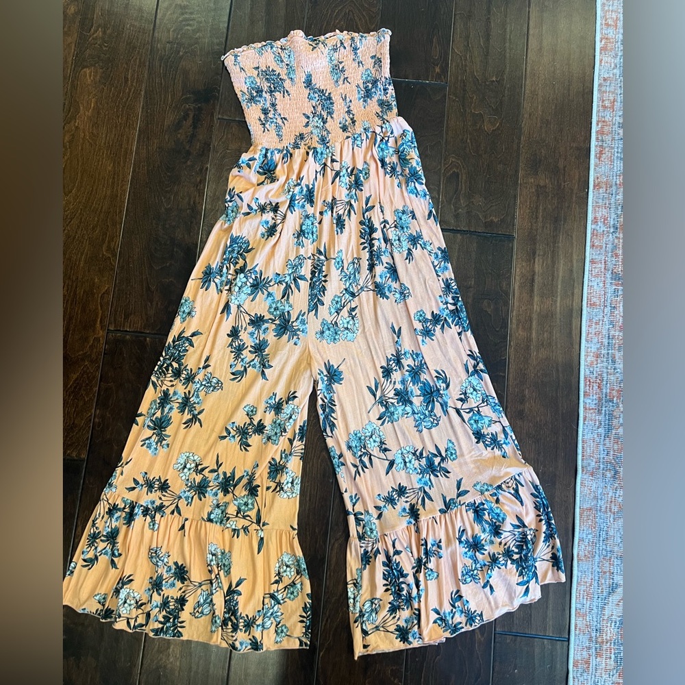 Wide leg jumpsuit